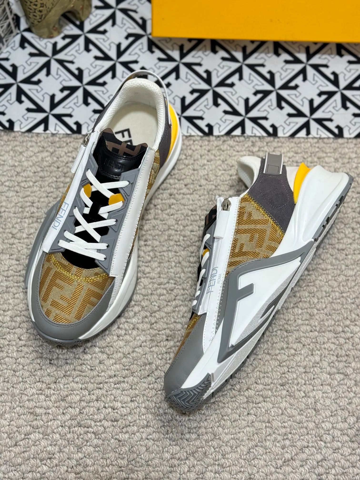 Men's men's shoes 💰520 [New style] 🦥🦥 Original quality - Fendi ◾️▫️F D🆕 Spring and summer new men's slip-on sneakers, with elastic straps, side zippers, and corrugated soles engraved with F. Embossed Fendi Flow lettering on the heel. Mixed material of high-tech fabric and black suede. FF graphic tongue. Ultra-light and wear-resistant EVA sole. Size: 38-44 (45 customized